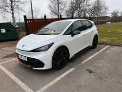 Vit Begagnad 2024 Cupra Born Halvkombi | 78 896 kr