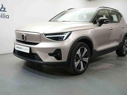 Grå Begagnad 2023 Volvo XC40 Single Motor SUV | 364 900 kr