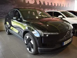 Svart Begagnad 2024 Volvo EX30 Performance SUV | 439 000 kr (Bra pris)