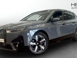 Mörkgrå Begagnad 2022 BMW iX Comfort Edition SUV | 428 700 kr (Superpris)