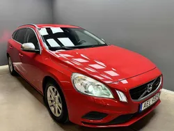 Röd Begagnad 2013 Volvo V60 R-Design Momentum Kombi | 89 899 kr (Lite dyr)