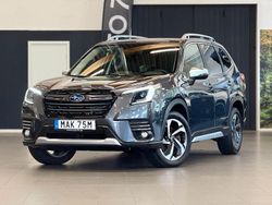 Grå (cascade green metallic) Begagnad 2023 Subaru Forester SUV | 379 900 kr (Marknadspris)