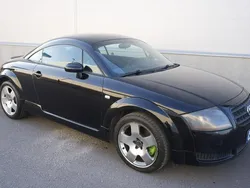 Svart Begagnad 2004 Audi TT Sportkupé | 49 900 kr (Marknadspris)