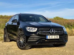 Svart Begagnad 2020 Mercedes GLC200 AMG line SUV | 379 000 kr (Marknadspris)