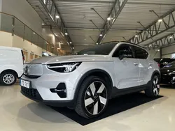 Silver Begagnad 2023 Volvo XC40 R-Design SUV | 559 900 kr (Dyr)