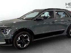 Grön (green) Begagnad 2022 Kia e-Niro SUV | 319 900 kr (Dyr)