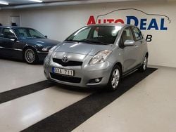 Grå Begagnad 2010 Toyota Yaris Halvkombi | 52 900 kr (Marknadspris)