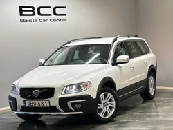 Vit Begagnad 2015 Volvo XC70 Momentum SUV | 184 900 kr (Marknadspris)