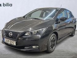 Svart Begagnad 2023 Nissan Leaf Acenta Halvkombi | 199 000 kr (Marknadspris)