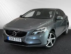 Grå Begagnad 2016 Volvo V40 Business Edition Kombi | 179 800 kr (Marknadspris)