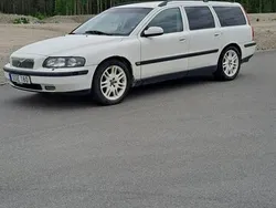 Vit Begagnad 2001 Volvo V70 Kombi | 6 500 kr (Superpris)