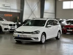 Vit Begagnad 2017 VW Golf VII Kombi | 119 900 kr (Marknadspris)