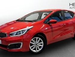 Röd Begagnad 2018 Kia Ceed Halvkombi | 119 900 kr (Superpris)