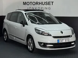 Vit Begagnad 2013 Renault Grand Scénic III Bose Edition Minibuss | 84 800 kr (Marknadspris)