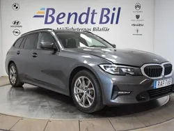 Grå Begagnad 2021 BMW 330e Shadowline Kombi | 239 500 kr (Marknadspris)