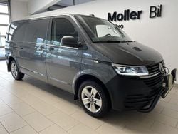 Grå (indiumgrå metallic) Begagnad 2021 VW T6.1 Van | 409 000 kr (Superpris)