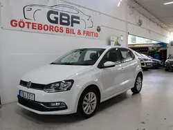Vit Begagnad 2015 VW Polo Halvkombi | 87 900 kr (Lite dyr)
