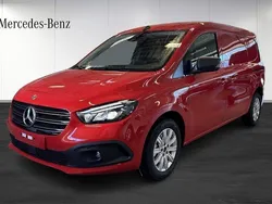 Röd Ny 2025 Mercedes Citan 112 Van | 411 250 kr (Lite dyr)