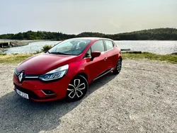 Röd Begagnad 2019 Renault Clio IV Intens Halvkombi | 95 000 kr (Marknadspris)