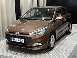 Brun (brun metallic) Begagnad 2015 Hyundai i20 Comfort Halvkombi | 69 900 kr (Marknadspris)