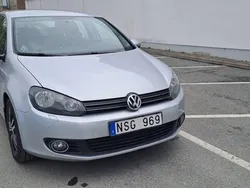 Silver Begagnad 2010 VW Golf Halvkombi | 45 600 kr (Marknadspris)