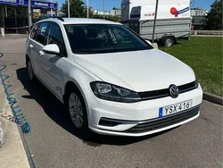 Vit Begagnad 2017 VW Golf VII Kombi | 150 000 kr (Dyr)