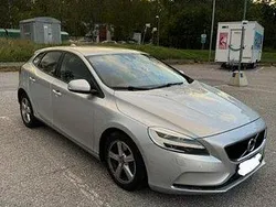 Silver Begagnad 2017 Volvo V40 Kombi | 150 000 kr (Marknadspris)