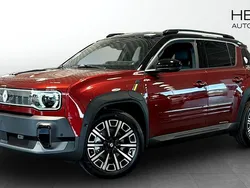 Röd (red) Ny 2025 Renault 4 E-Tech Iconic SUV | 471 900 kr
