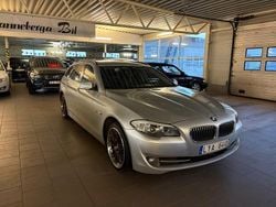 Ljusgrå Begagnad 2011 BMW 520 Kombi | 99 900 kr (Marknadspris)