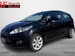 Svart Begagnad 2010 Ford Fiesta Titanium Halvkombi | 62 500 kr (Lite dyr)