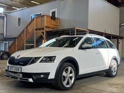Vit Begagnad 2019 Skoda Octavia Scout Kombi | 149 900 kr (Bra pris)