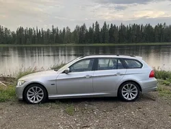 Grå Begagnad 2009 BMW 325 Comfort Edition Kombi | 60 000 kr (Superpris)