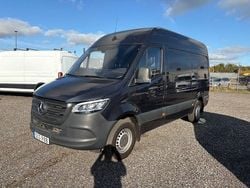 Grå Begagnad 2022 Mercedes Sprinter Van | 437 500 kr (Superpris)