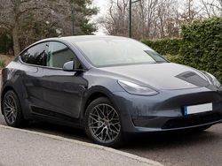 Grå metalic Begagnad 2022 Tesla Model Y Long Range AWD SUV | 369 000 kr (Marknadspris)