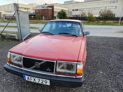 Röd Begagnad 1988 Volvo 240 Sedan | 24 500 kr