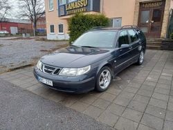 Blå Begagnad 2004 Saab 9-5 Linear Kombi | 16 000 kr (Marknadspris)