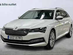 Vit Begagnad 2021 Skoda Superb Business Line Kombi | 219 900 kr (Bra pris)
