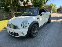 Vit Begagnad 2011 Mini Cooper D Cabriolet Cab | 74 000 kr