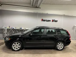 Svart Begagnad 2005 Volvo V50 Kinetic Kombi | 28 500 kr (Marknadspris)