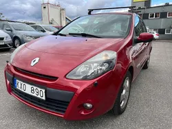 Röd Begagnad 2010 Renault Clio R.S. Halvkombi | 29 999 kr (Marknadspris)