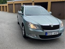 Grön Begagnad 2011 Skoda Octavia Elegance Kombi | 58 000 kr (Marknadspris)