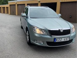 Grön Begagnad 2011 Skoda Octavia Elegance Kombi | 65 000 kr (Marknadspris)