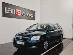 Mörkgrön Begagnad 2003 Toyota Avensis Kombi | 42 900 kr (Lite dyr)