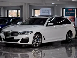 Vit Begagnad 2021 BMW 530e M Sport Kombi | 379 900 kr (Lite dyr)