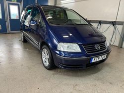Blå Begagnad 2008 VW Sharan United Minibuss | 45 000 kr
