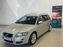 Ljusgrå (grå) Begagnad 2008 Volvo V50 Summum Kombi | 56 800 kr (Marknadspris)
