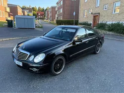 Svart Begagnad 2009 Mercedes E220 Avantgarde Sedan | 49 900 kr (Marknadspris)