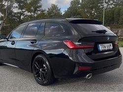 Svart Begagnad 2021 BMW 330e Kombi | 275 000 kr (Bra pris)