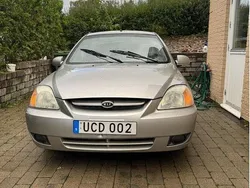Grå Begagnad 2003 Kia Rio Kombi | 24 000 kr