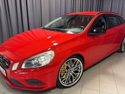 Röd Begagnad 2011 Volvo V60 R-Design Kombi | 99 900 kr (Dyr)